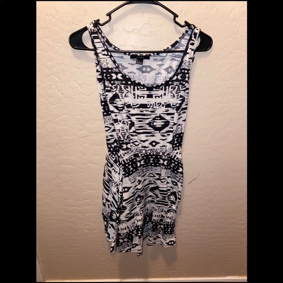 Black and white dress - Picture 1 of 5